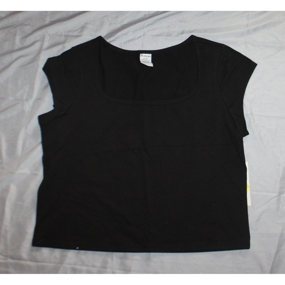 Women's No boundaries black top size XXL 20 NWT